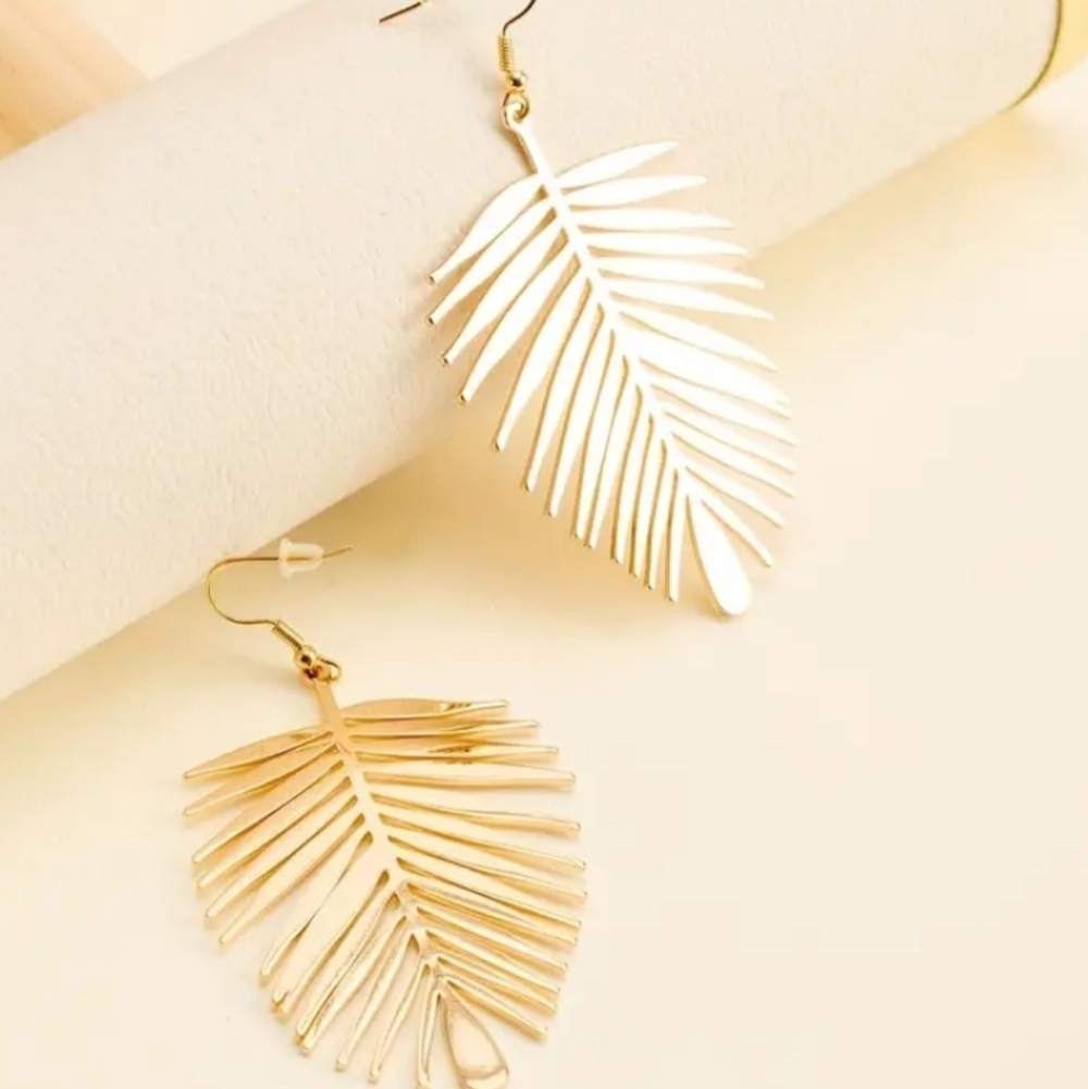 New! Statement Gold Plated Leaf Dangle Hook Earri… - image 3